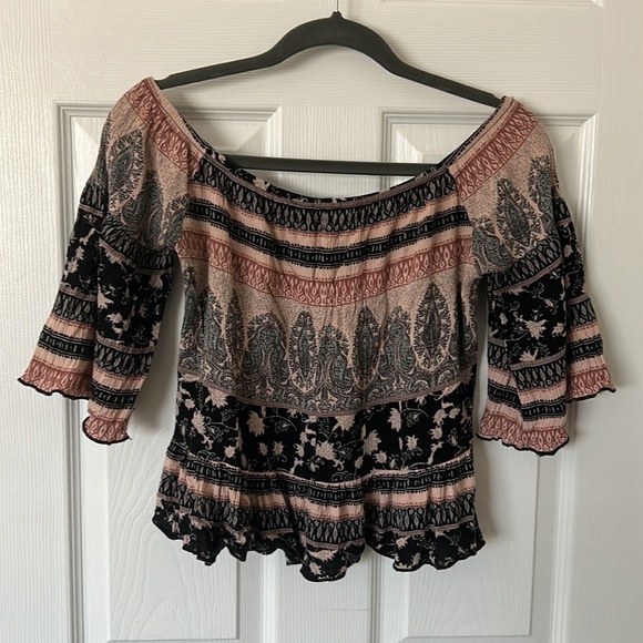 BUNDLE 3/$12 Charlotte Russe Off the Shoulder Top - Picture 6 of 7